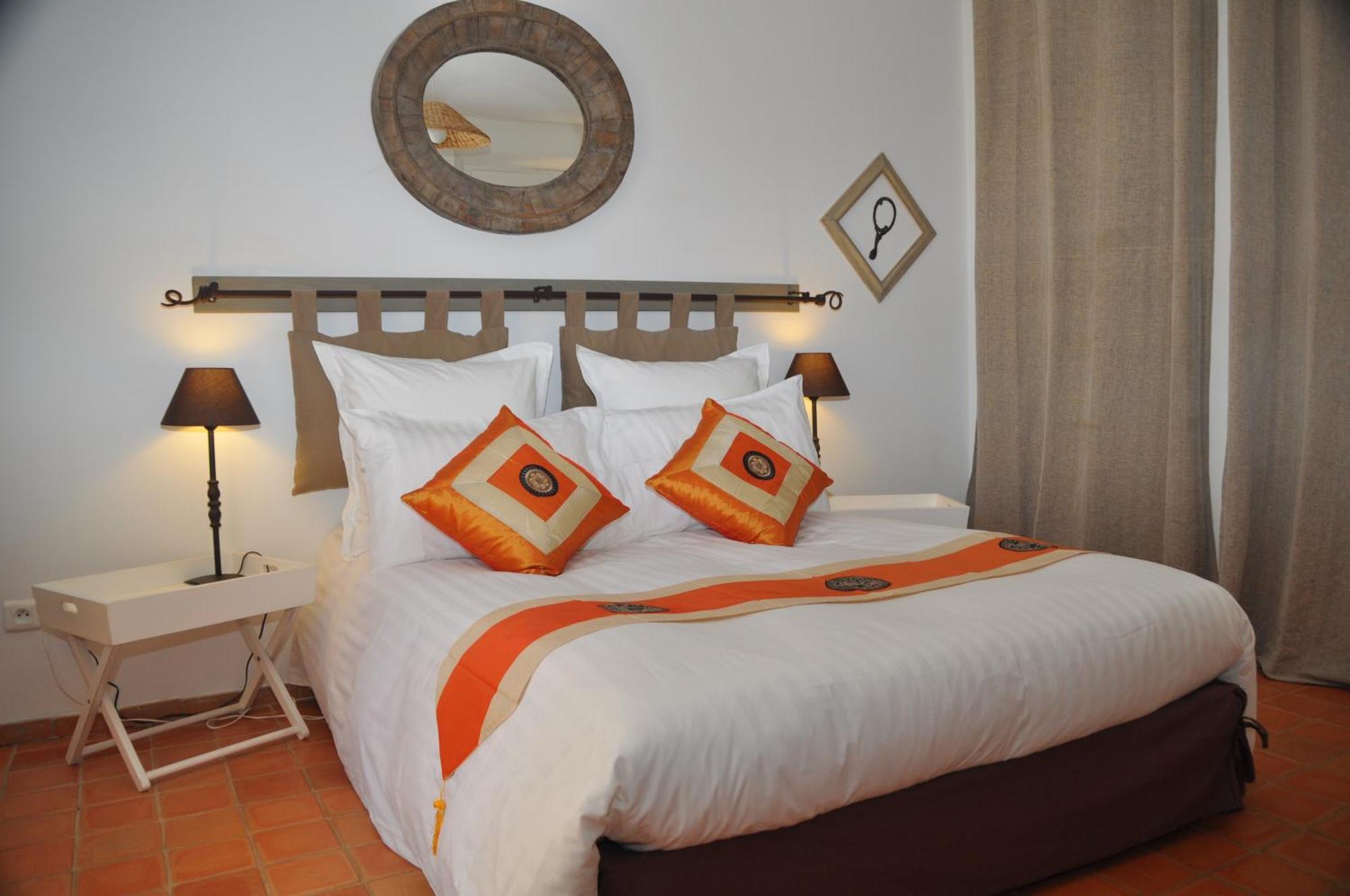 Le Clos Geraldy - Chambres D'Hotes De Charme, Piscine Et Spa Saint-Maximin-la-Sainte-Baume 객실 사진